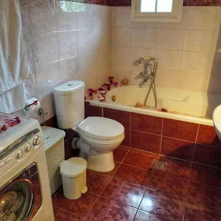 Corfu Spacious Garden Home-Fully Equipped Retreat Ferienhaus *