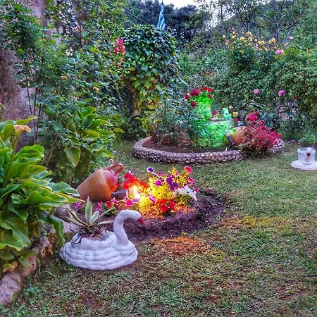 Corfu Spacious Garden Home-Fully Equipped Retreat Holiday home Ano Pavliana